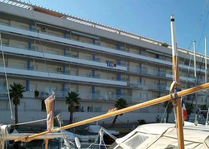 Rvhotels Port Canigo Apart-hotel La Garriga